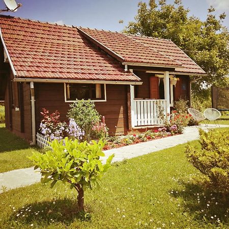 Wooden House Nela Near Plitvice Lakes Смолянац Экстерьер фото